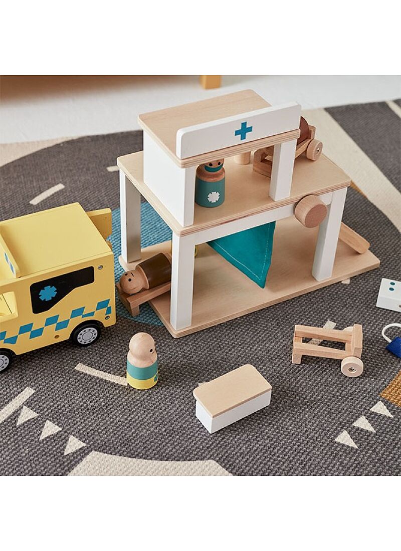 DOUBLE AMBULANCE AIDEN
