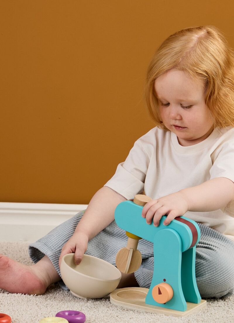 WOODEN MIXER KID'S HUB BLUE
