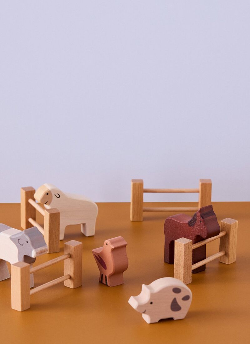 WOODEN ANIMALS OF AIDEN'S FARM