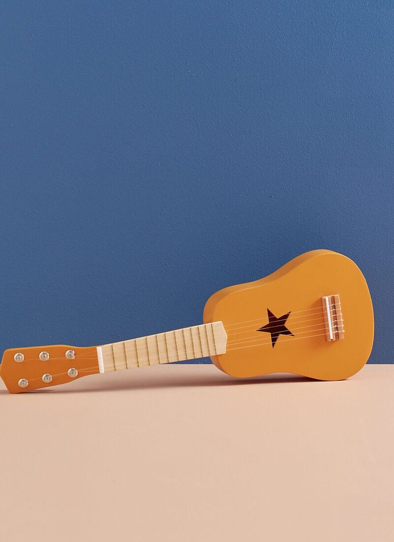 WOODEN GUITAR STAR YELLOW