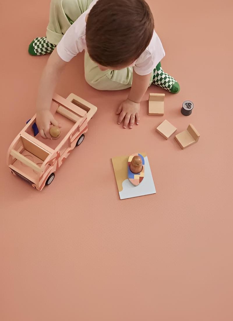 WOODEN CAMPERVAN AIDEN