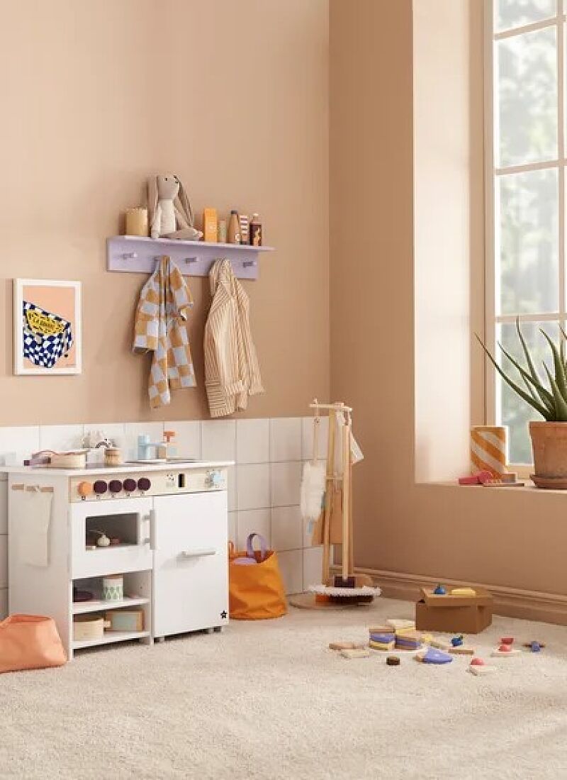 WOODEN TOY KITCHEN WITH DISHWASHER