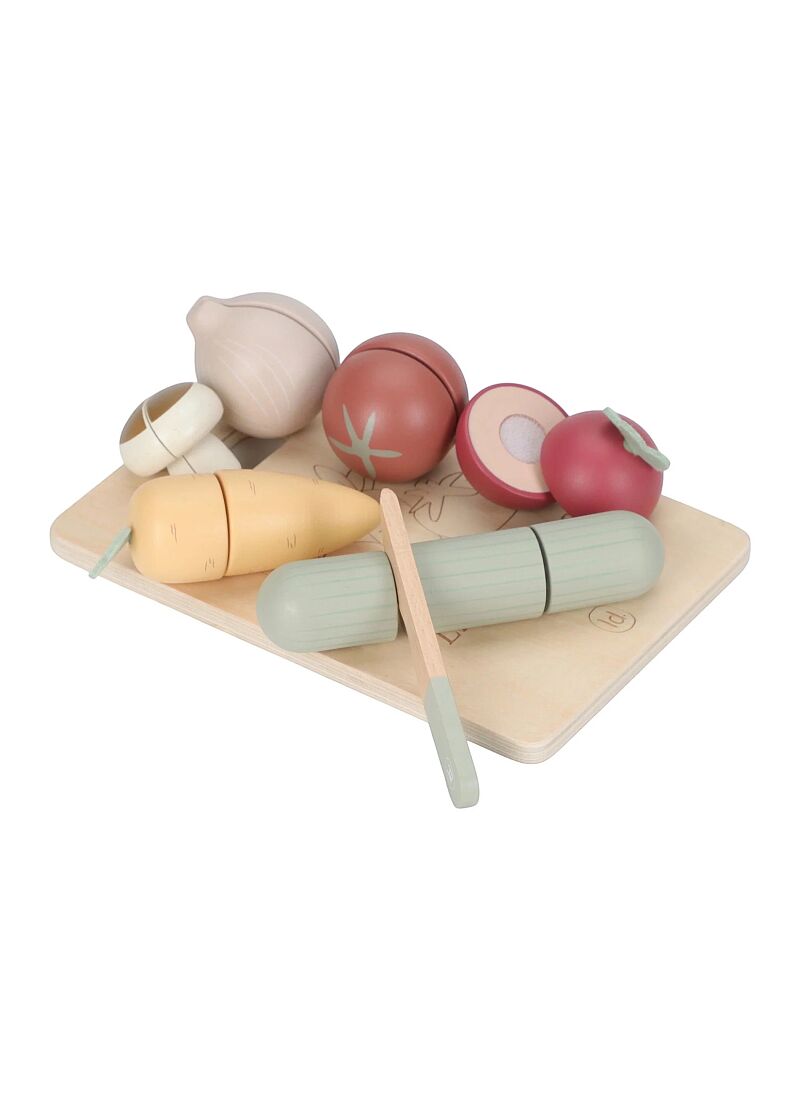 WOODEN CUTTING VEGETABLES