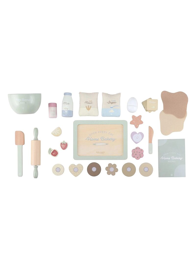 WOODEN PASTRY SET