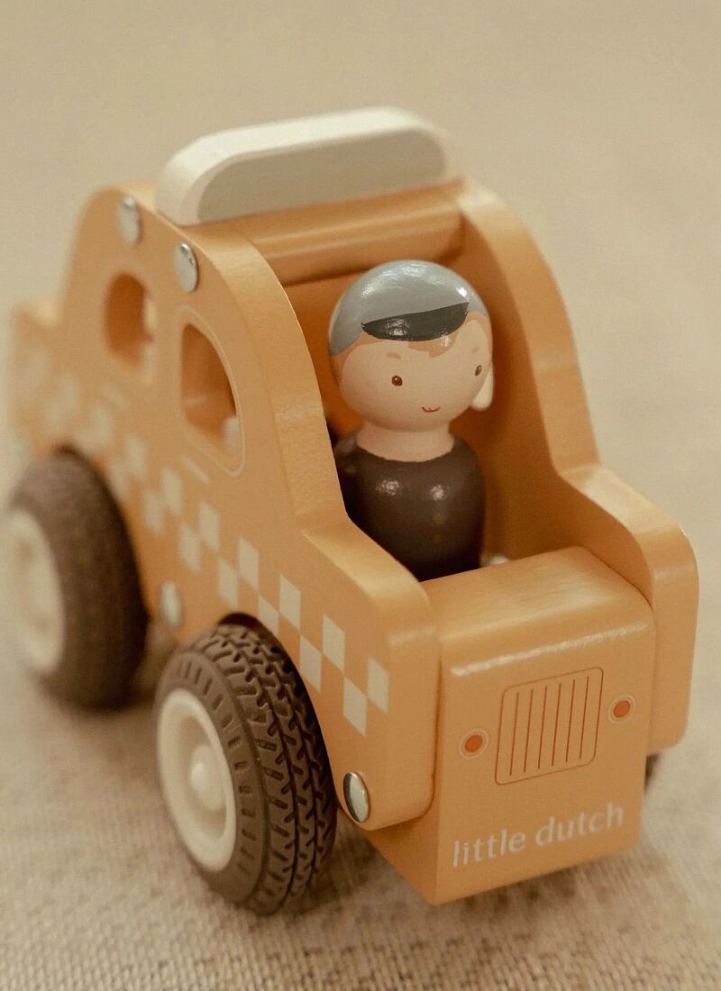 WOODEN TAXI