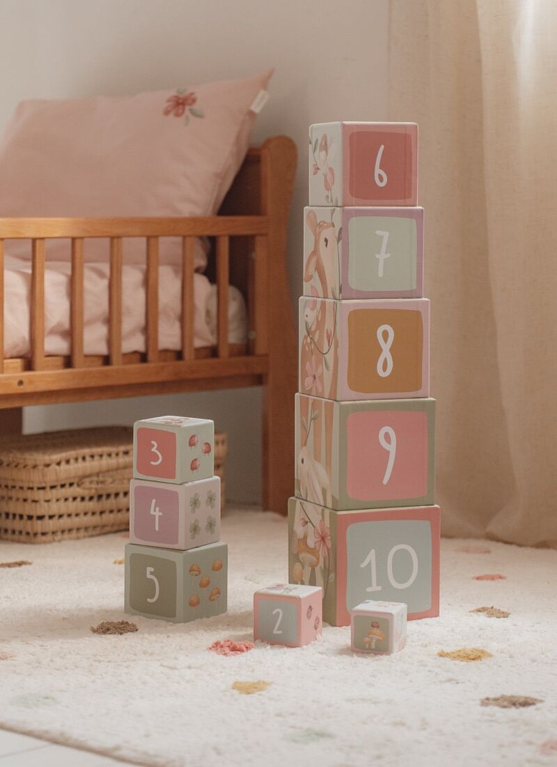 CUBES CARDBOARD FAIRY GARDEN