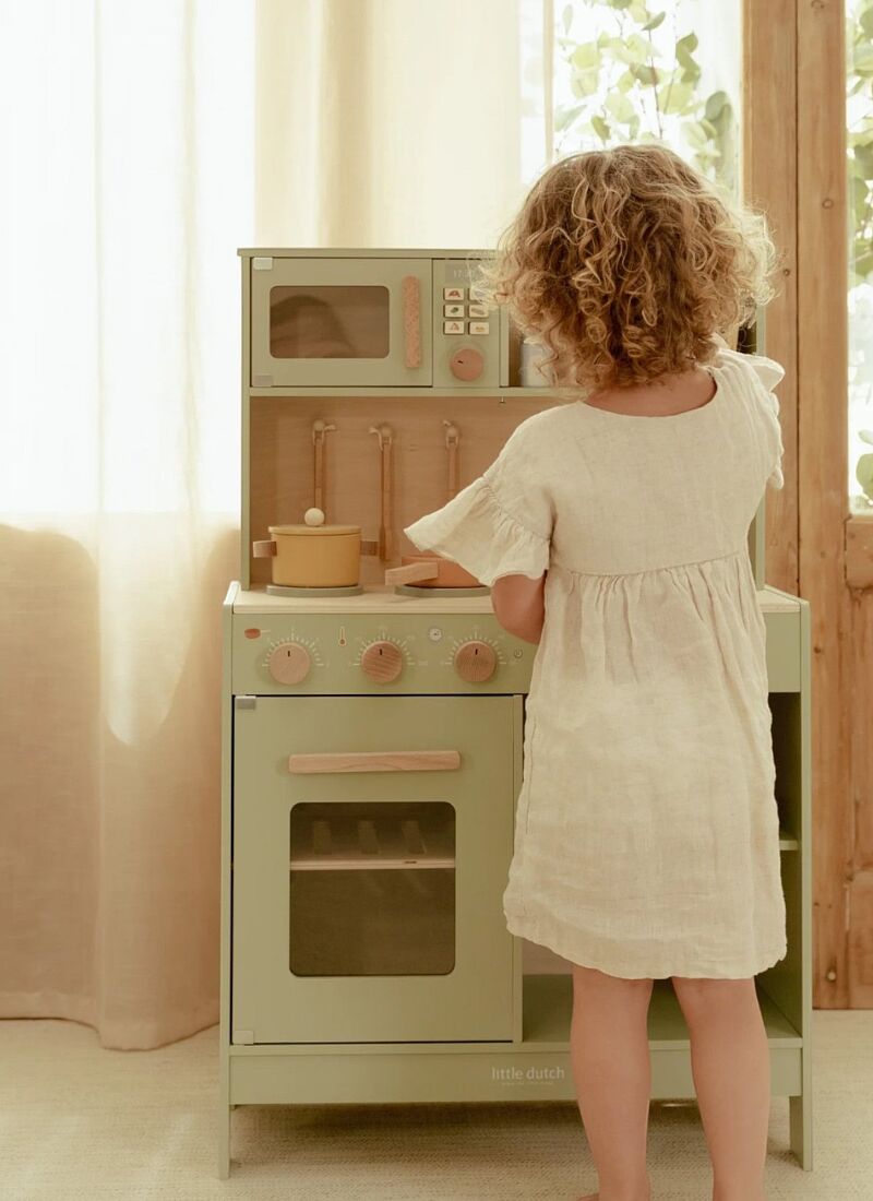 WOODEN TOY KITCHEN MINT