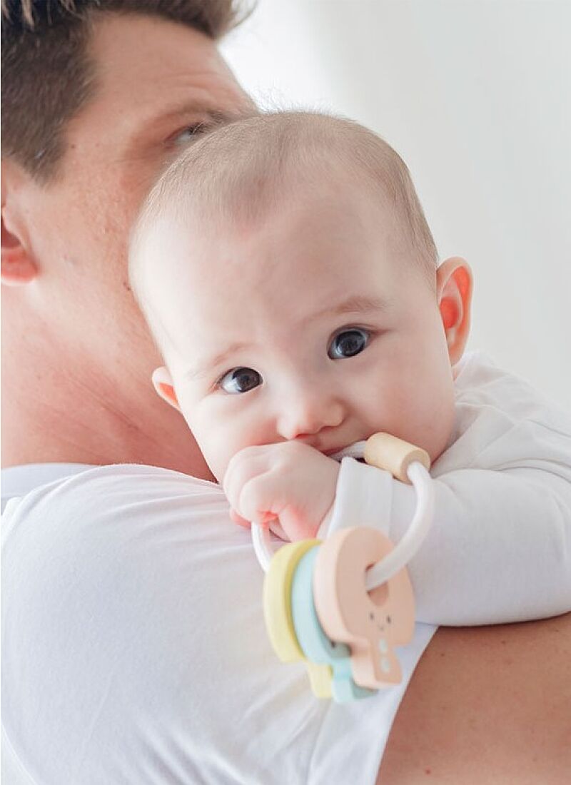 WOODEN RATTLE KEYS PASTEL